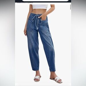 NWT Cropped barrel jean